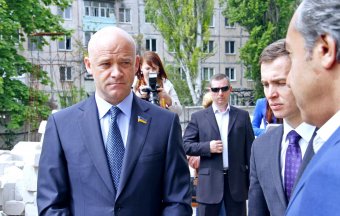 Геннадий Труханов проинспектировал строительство больницы скорой помощи на Малиновского