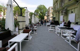 Одесские рестораны заполонили тротуары города