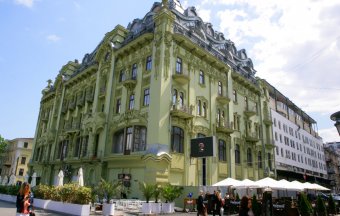 Одесские рестораны заполонили тротуары города