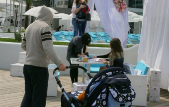 Одесситы устроили марафон поцелуев (фото)
