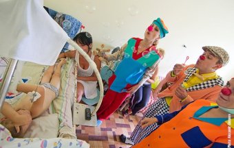 В одесских больницах появились клоуны: Дарить радость, продлевать жизнь!