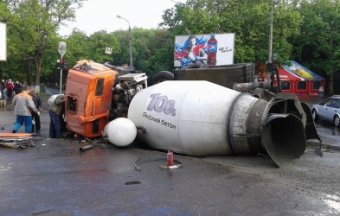 Последствия крупного ДТП в Одессе оперативно устранены коммунальщиками