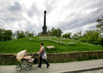 Летние цветы украсят газоны и аллеи одесского парка (фото)