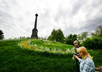 Летние цветы украсят газоны и аллеи одесского парка (фото)