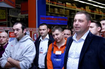 Геннадий Труханов ответил на вопросы трудового коллектива крупного торгового предприятия