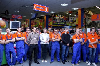 Геннадий Труханов ответил на вопросы трудового коллектива крупного торгового предприятия