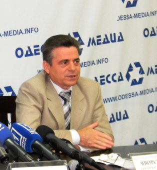 Миграционная служба: Паспорта будут выдавать и в день выборов