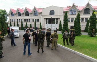Переговоры представителей ДНР и бизнесмена Ахметова закончились безрезультатно