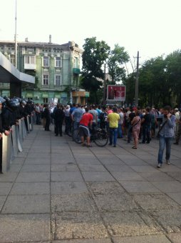 Одесситы митингуют под Территориальной комиссией (трансляция)