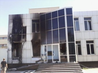 В Ильичевске неизвестные сожгли офис местной «Свободы» (фото)