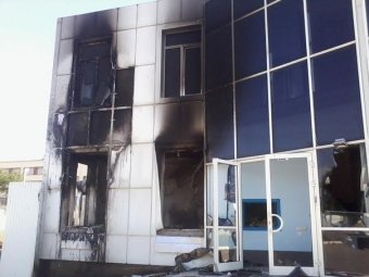 В Ильичевске неизвестные сожгли офис местной «Свободы» (фото)