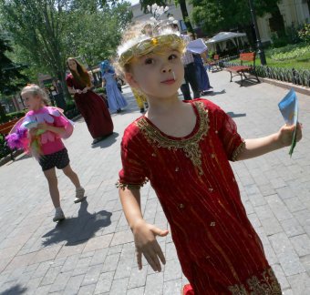 В Одессе прошло шествие сказочных персонажей