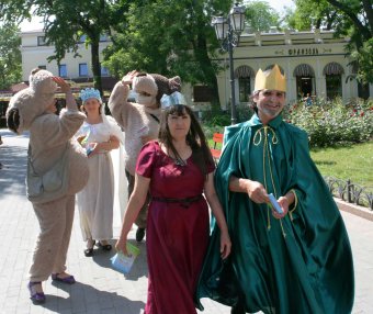 В Одессе прошло шествие сказочных персонажей
