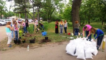 Одесситы активно помогают сохранять парки и скверы родного города