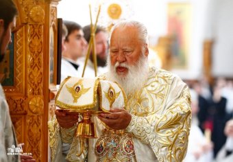 Митрополит Агафангел совершил Божественную литургию в Свято-Успенском монастыре