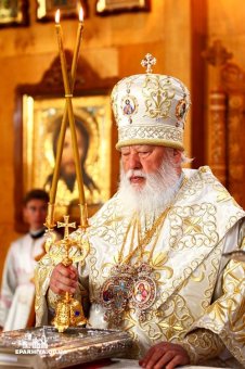 Митрополит Агафангел совершил Божественную литургию в Свято-Успенском монастыре