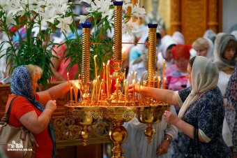 Митрополит Агафангел совершил Божественную литургию в Свято-Успенском монастыре