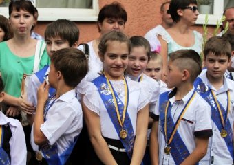 В одесских школах прозвенел последний звонок