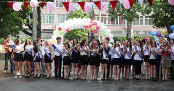 В одесских школах прозвенел последний звонок