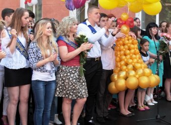 В одесских школах прозвенел последний звонок