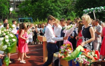 Олег Брындак: Сегодня выпускники делают шаг в новую самостоятельную жизнь (фото)