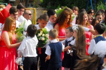 Олег Брындак: Сегодня выпускники делают шаг в новую самостоятельную жизнь (фото)
