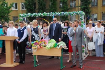 Олег Брындак: Сегодня выпускники делают шаг в новую самостоятельную жизнь (фото)