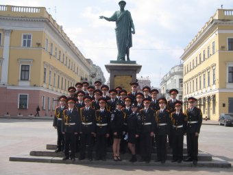 Кадеты юридического лицея поехали в милицейское училище профподготовки