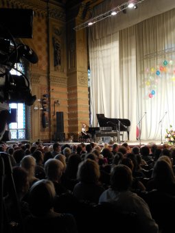 В Одессе прошёл гала-концерт фестиваля искусств «Дети-детям» (фото)