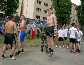 В Одессе состязаются призывники