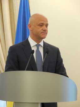 Геннадий Труханов наградил журналистов
