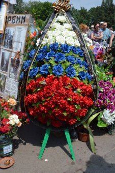 Над Куликовым полем взмыли белые голуби и черные шары – одесситы почтили память погибших 2 мая (фото)