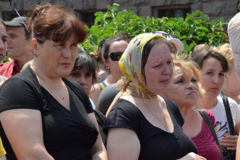 Над Куликовым полем взмыли белые голуби и черные шары – одесситы почтили память погибших 2 мая (фото)
