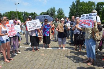 Над Куликовым полем взмыли белые голуби и черные шары – одесситы почтили память погибших 2 мая (фото)