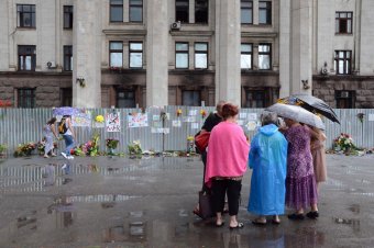 Вчера вечером на Куликовом поле запускали воздушные фонарики (фото)