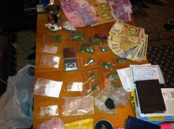Одесские правоохранители перекрыли международный канал поставки наркотиков из Крыма (фото)