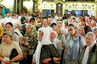 Митрополит Агафангел совершил Божественную литургию в Спасо-Преображенском кафедральном соборе (фото)