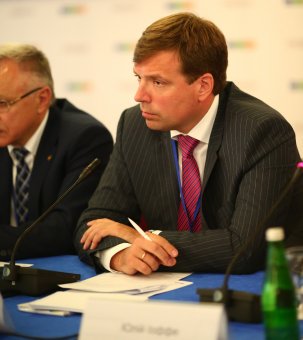 Николай Скорик представил лекарство против «вождизма» и «партийного нафталина»