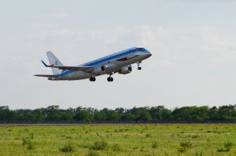 В Одесском аэропорту замечен необычный самолет
