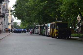 Что происходит у Дюка? Зачем столько милиции? (фото)