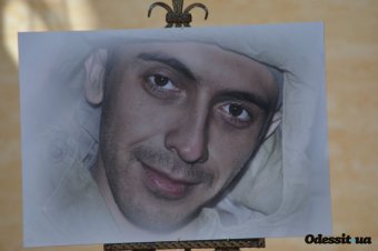 Семья погибшего Евгения Лосинского подарила оборудование больнице