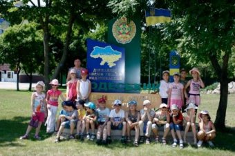 Пограничники учили одесских школьников ловить диверсантов (фото)