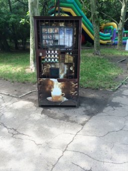 Парки Одессы освобождают от стихийных торговых объектов (видео)