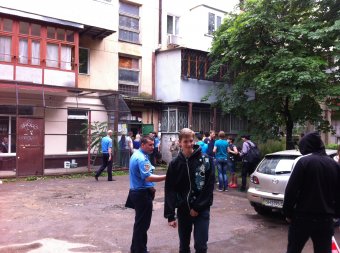 ЧП на Варненской: Мужчина выбросил с балкона свою бабушку (фото)