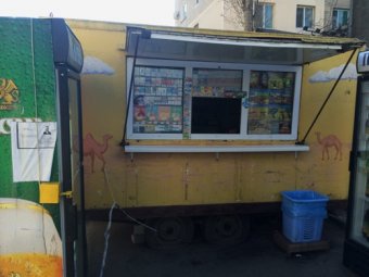 В Одессе повторно демонтирован незаконно установленный трейлер (фото)