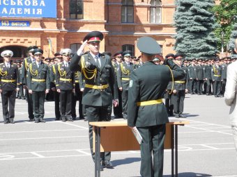 В Одессе состоялся торжественный выпуск курсантов Военной  академии (фото)