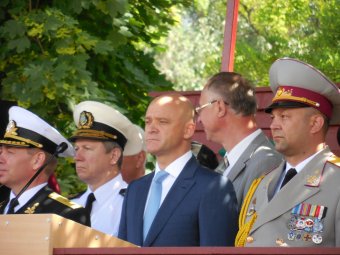 В Одессе состоялся торжественный выпуск курсантов Военной  академии (фото)