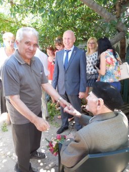 100-летний юбилей отметил выдающийся одессит Пётр Квасов (фото)