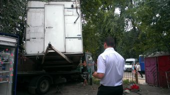 Началась реконструкция Старосенной: Демонтирован первый незаконный объект (фото)