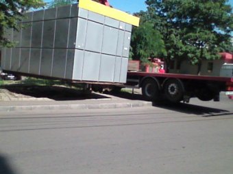 В Одессе продолжается демонтаж незаконных объектов торговли (фото)